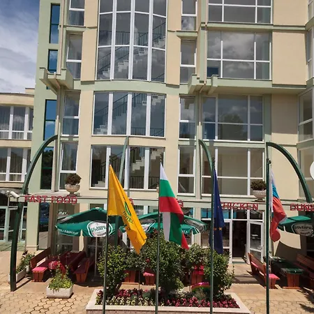 Sunny Day Club Готель