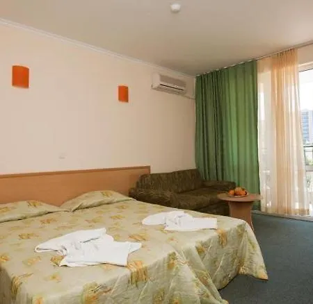 Sunny Day Club Hotell 3*