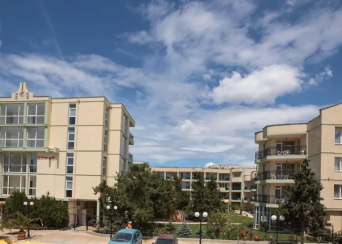 Sunny Day Club Готель 3*