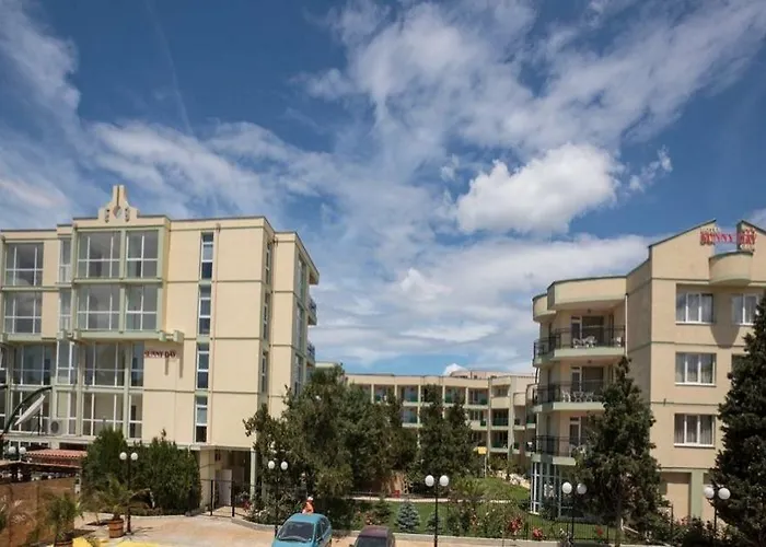 Sunny Day Club Hotel