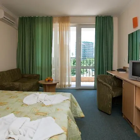 Sunny Day Club Hotel